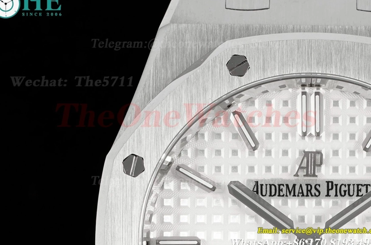 67650 Royal Qtz White SS SS Oak Swiss Ladies 33mm ZF 0519